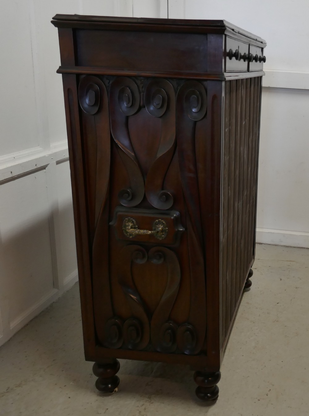 A Large Victorian Mahogany Shop Display Music Cabinet View XIX