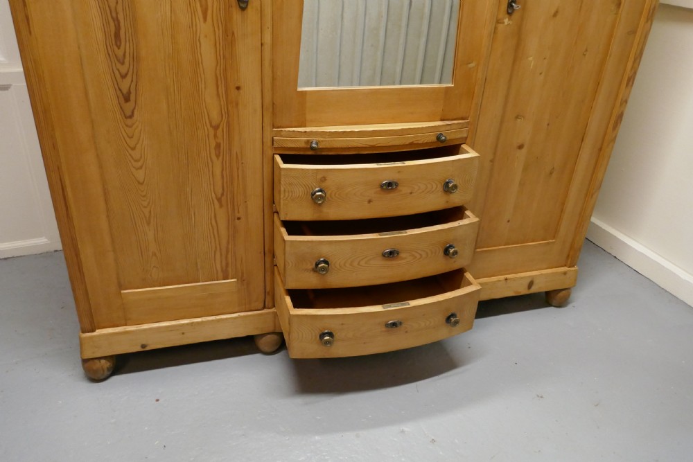 Large Stripped Pine Wardrobe Compactum View VI