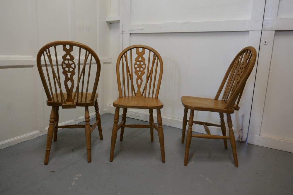 Set of 6 Beech & Elm Wheel Back Windsor Kitchen Dining Chairs View V