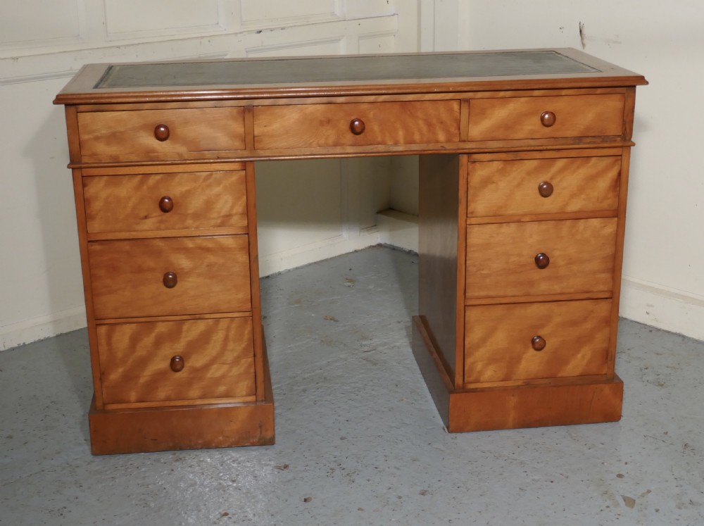 A Victorian Birch Pedestal Desk 