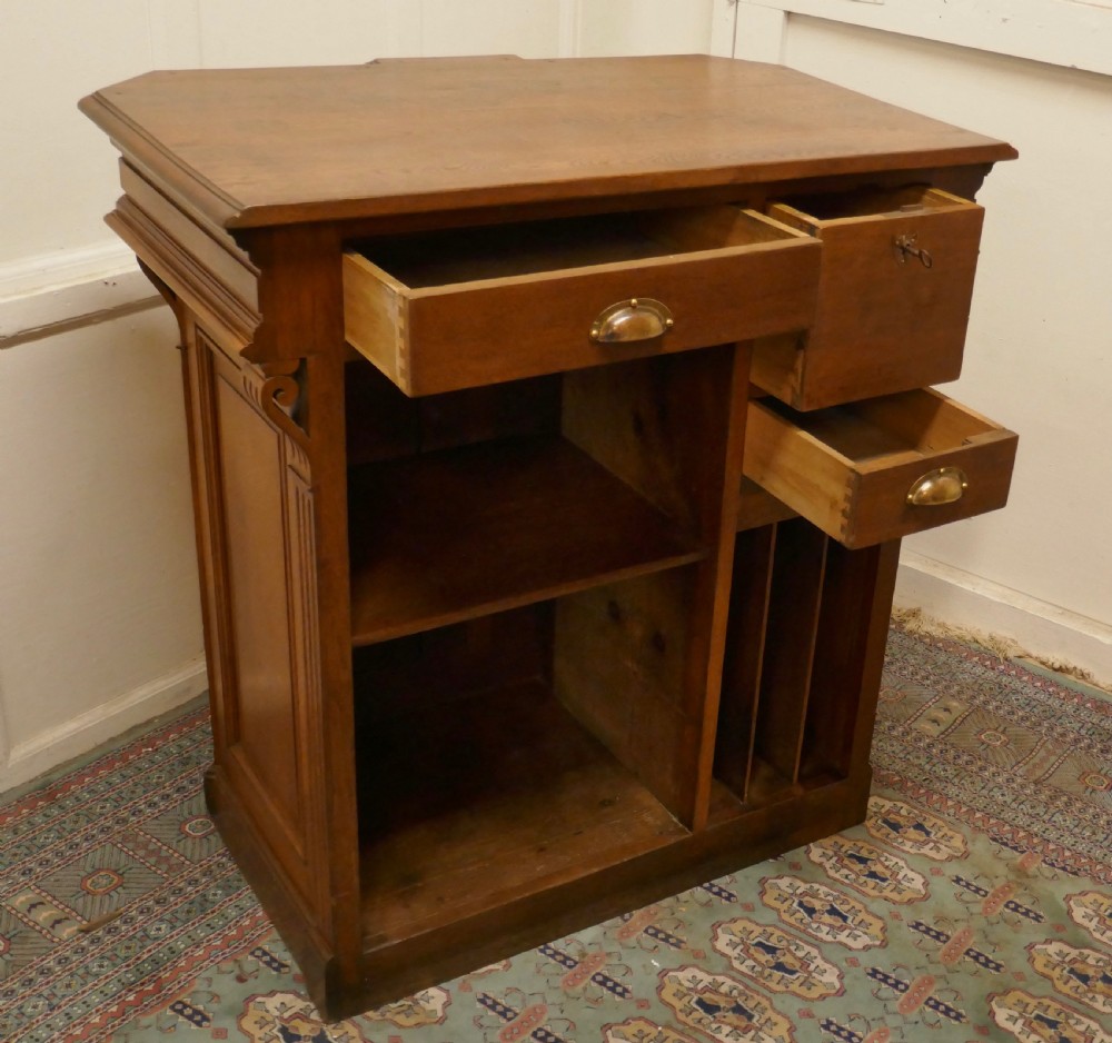 French Oak Hotel Restaurant Reception Hostess Greeting Station, Greeter View VII