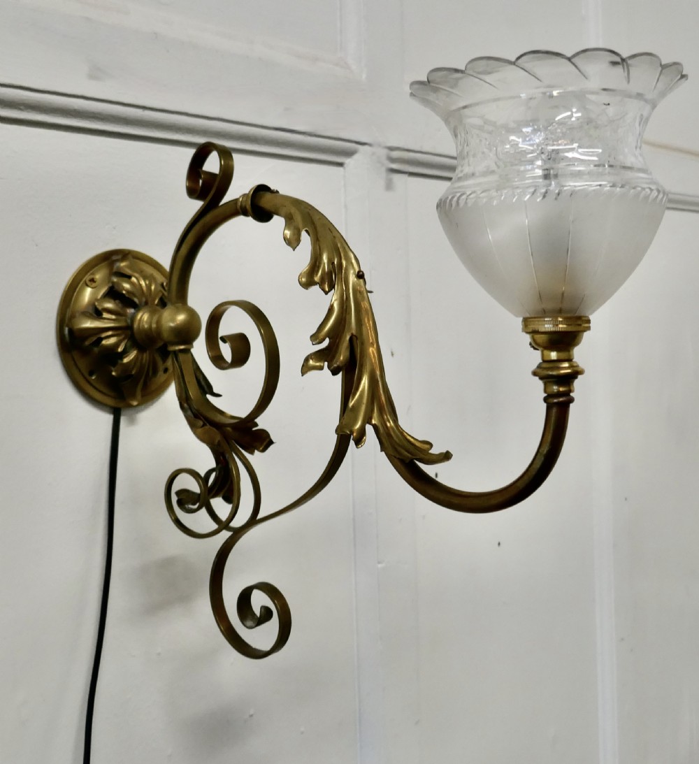 Victorian Brass Wall Light with Flower Shade View VI