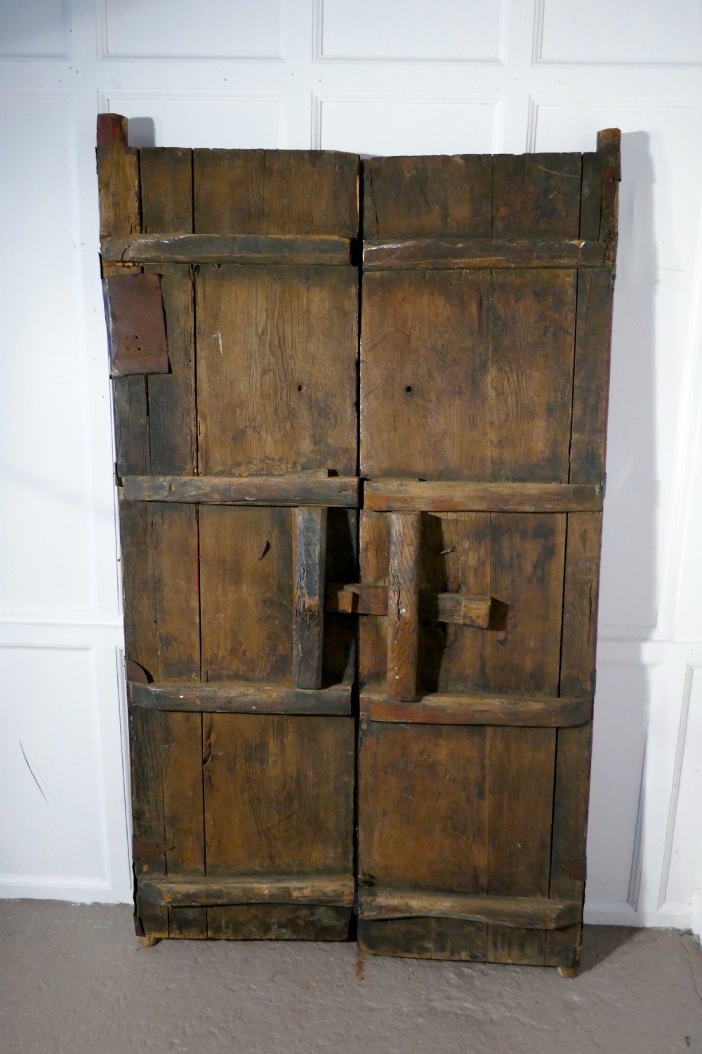 18th Century Heavy Painted Oak and Iron Oriental Doors View IX