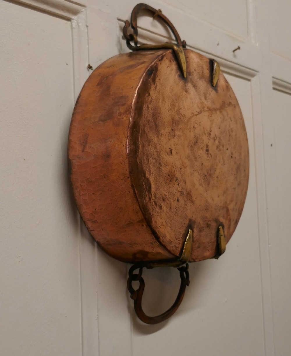 Fine Quality 19th Century Copper Roasting Pan  View IV