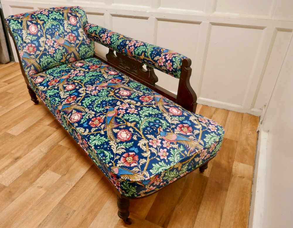 Edwardian Mahogany Chaise Long, William Morris Fabric View II