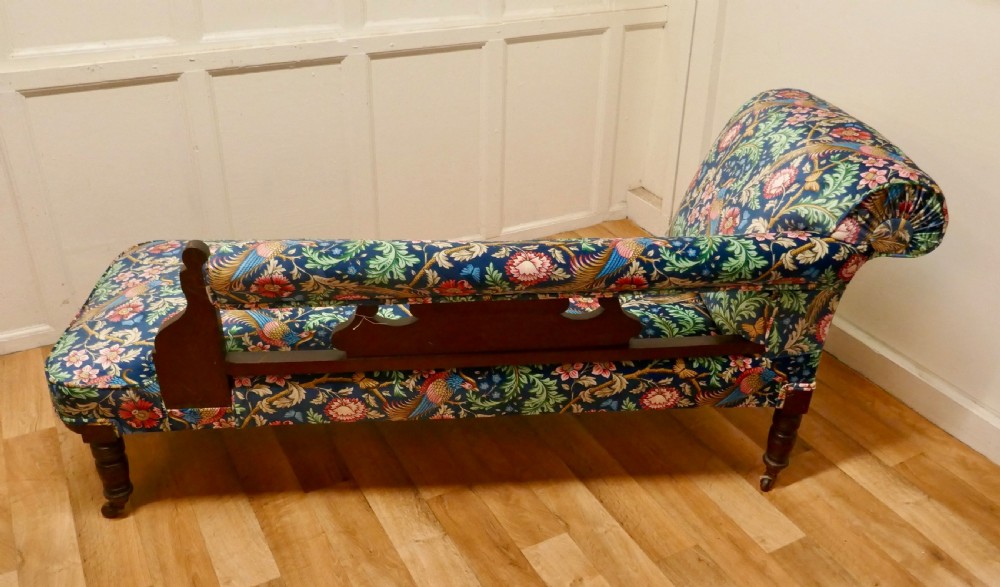 Edwardian Mahogany Chaise Long, William Morris Fabric View VIII