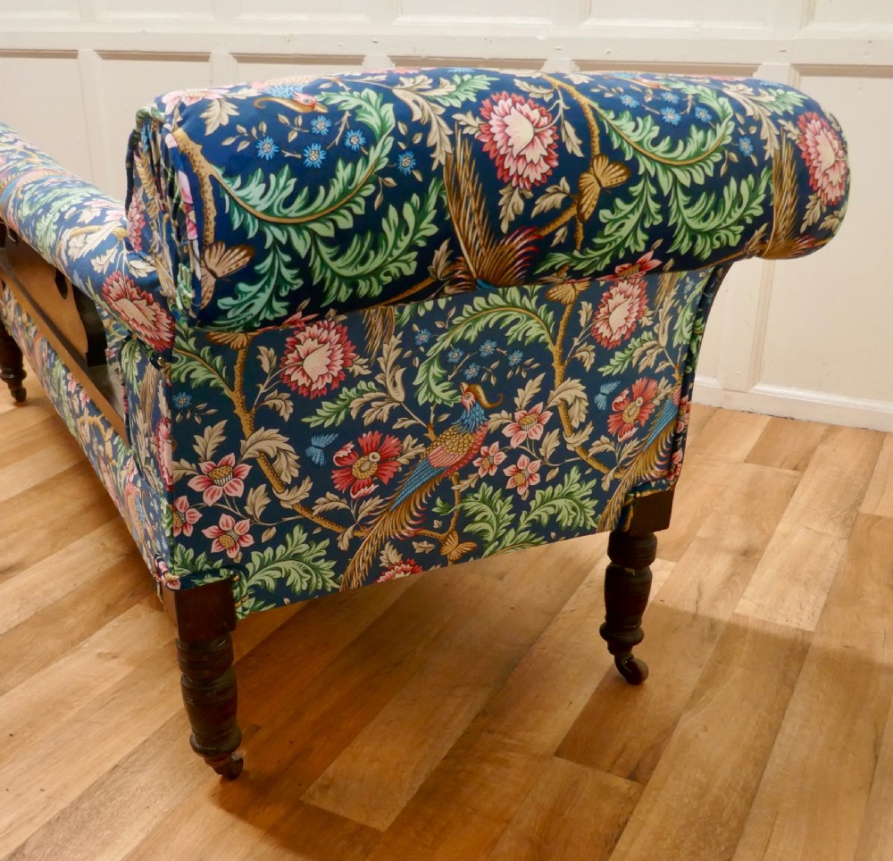 Edwardian Mahogany Chaise Long, William Morris Fabric View X