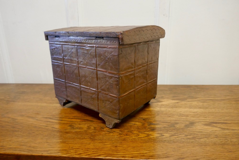 Oriental Brass Treasure Chest or Jewellery Box Decorated with Lions and Elephants  View VI