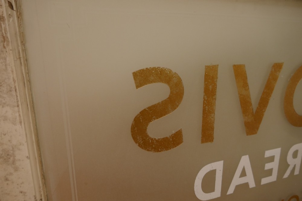 HOVIS, Etched Glass Bakery Advertising Window Sign View VI