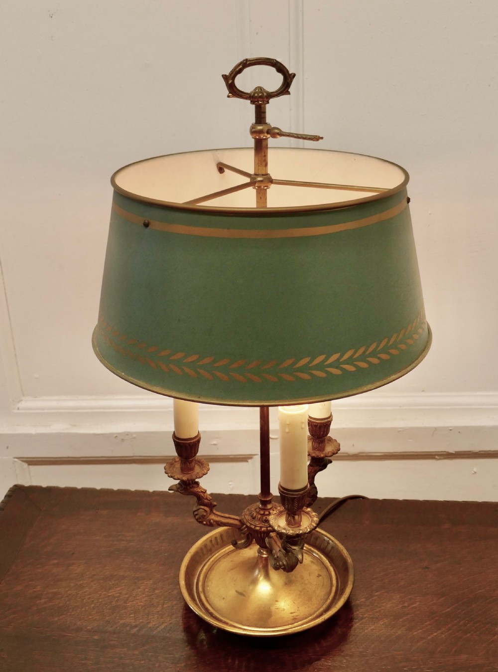 French Painted Toleware and Brass Triple Desk Lamp View VI
