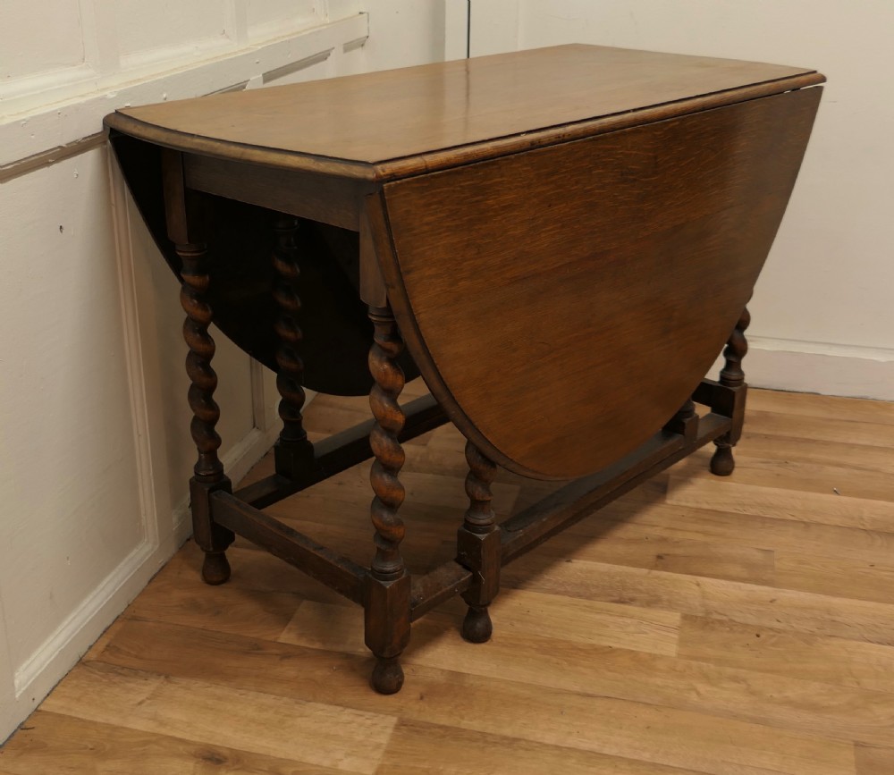 Good Victorian Solid Oak Barley Twist Gate Leg Dining Table View VII