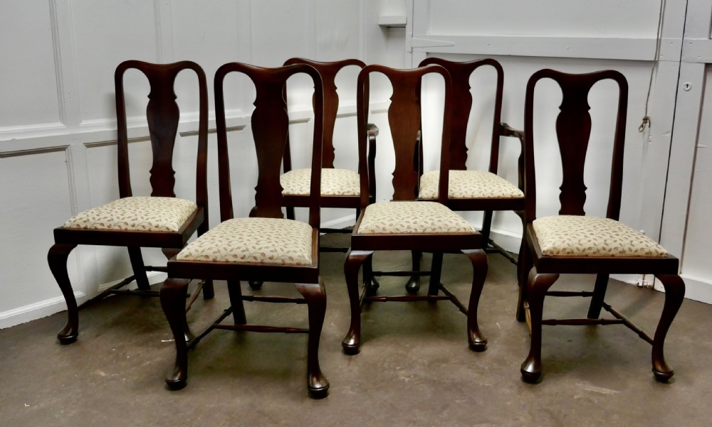 A Set of 6 Queen Anne Style Mahogany Dining Chairs 
