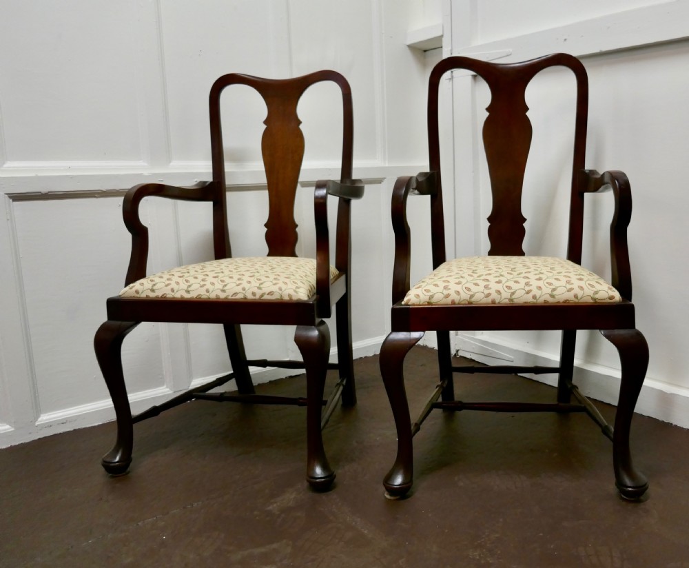 A Set of 6 Queen Anne Style Mahogany Dining Chairs  View VI