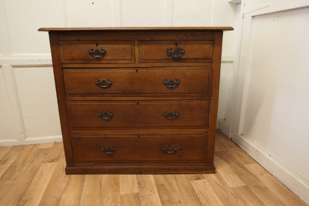 Arts and Crafts Golden Oak Chest of Drawers 