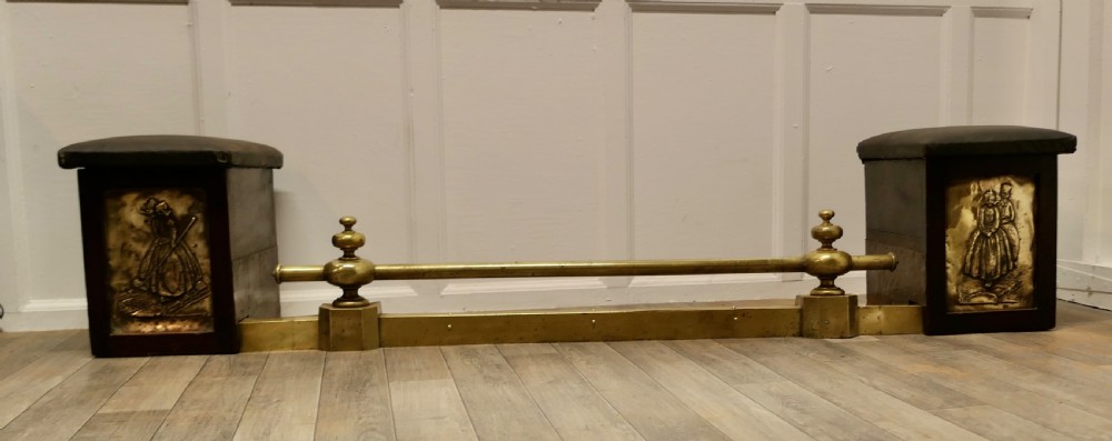 Adjustable Oak and Brass Country House Club Fender 
