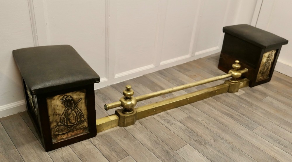Adjustable Oak and Brass Country House Club Fender  View V