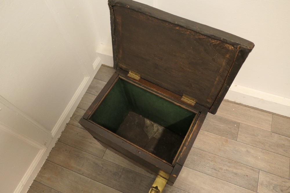Adjustable Oak and Brass Country House Club Fender  View VII