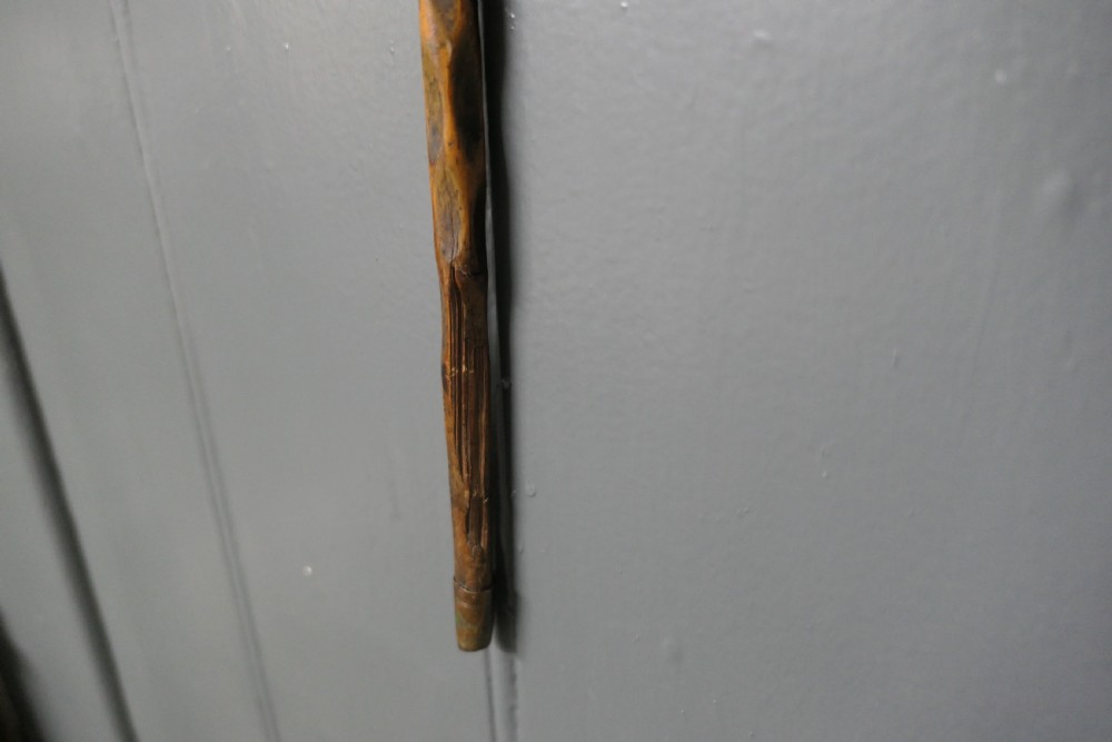A Beautiful Natural Wood Zig Zag Shaft Walking Cane  View V
