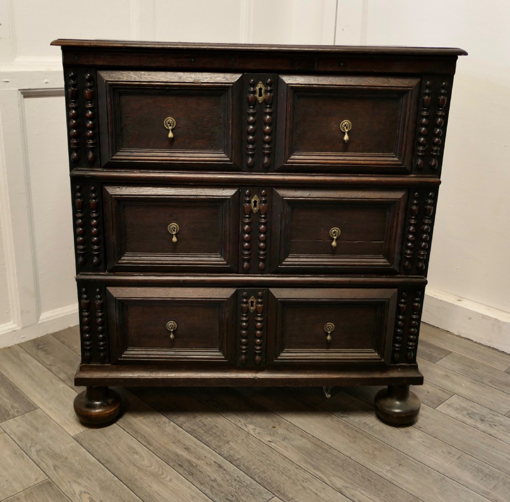 Early 19th Century Small Oak Chest of Drawers