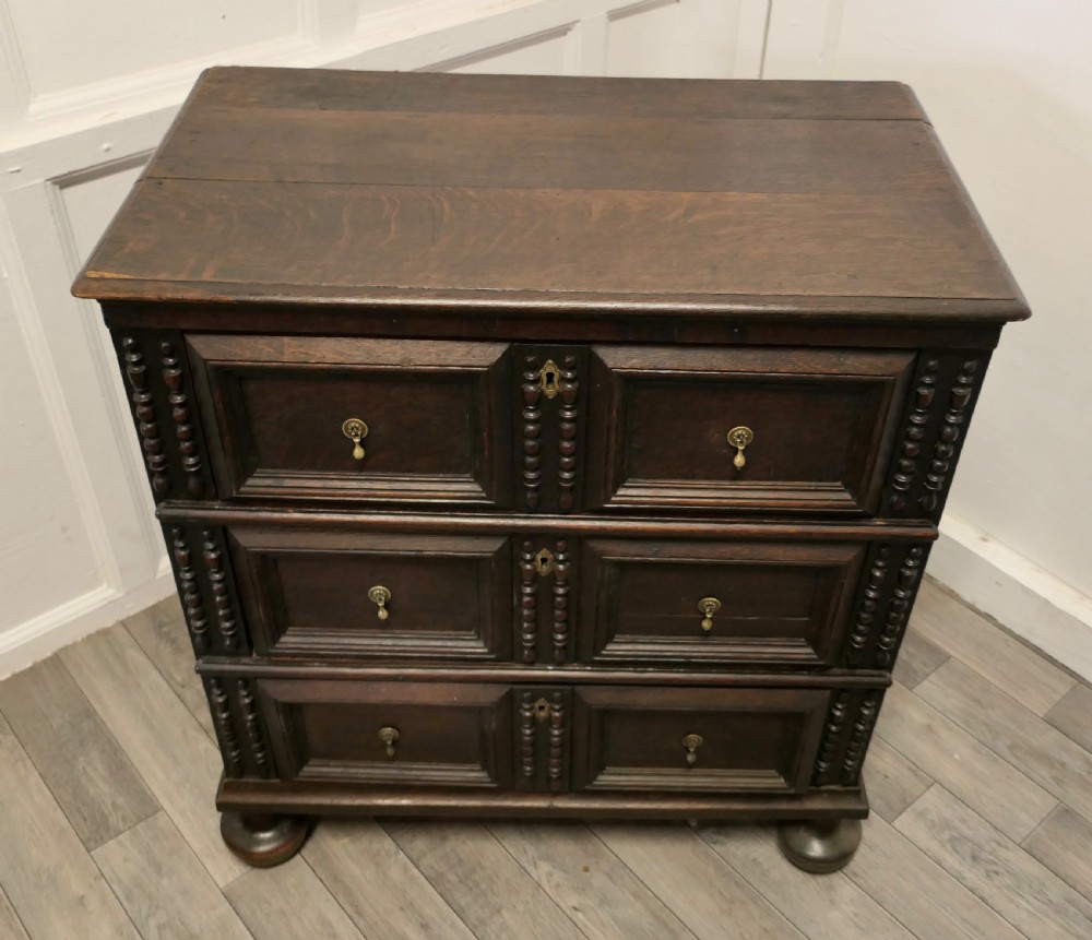 Early 19th Century Small Oak Chest of Drawers View IV