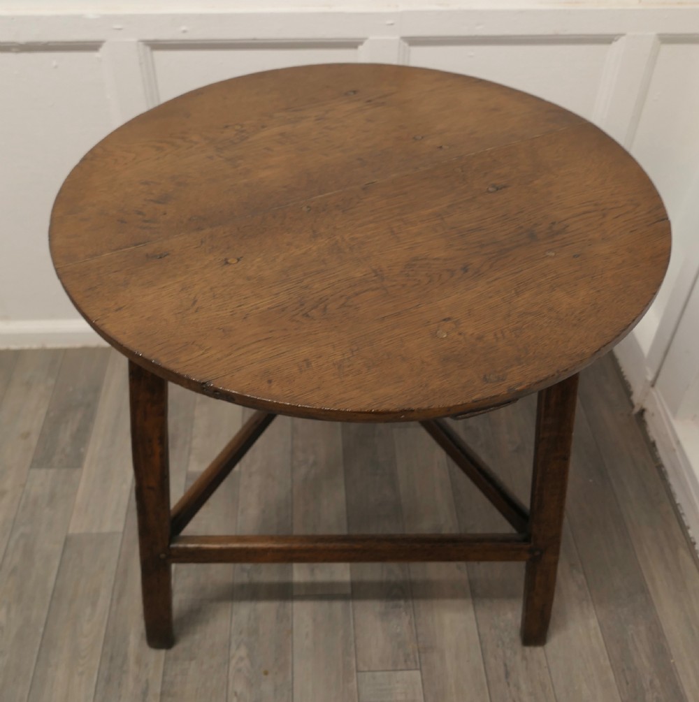 Early 19th Century English Oak Cricket Table View IV