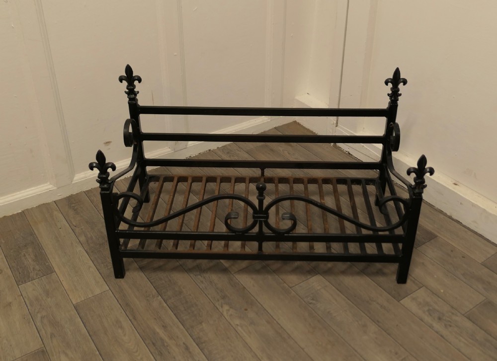 Large Inglenook Free Standing Fire Basket, Iron Fire Grate View II