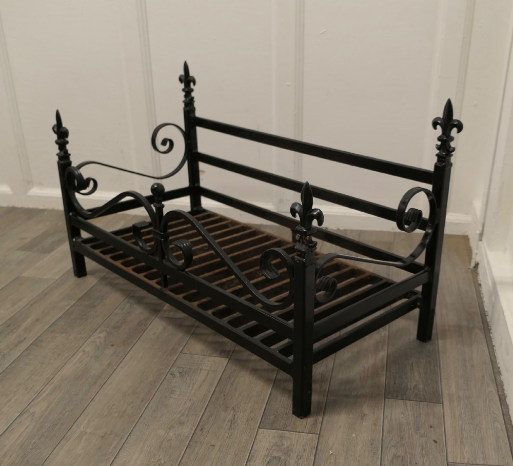 Large Inglenook Free Standing Fire Basket, Iron Fire Grate View III