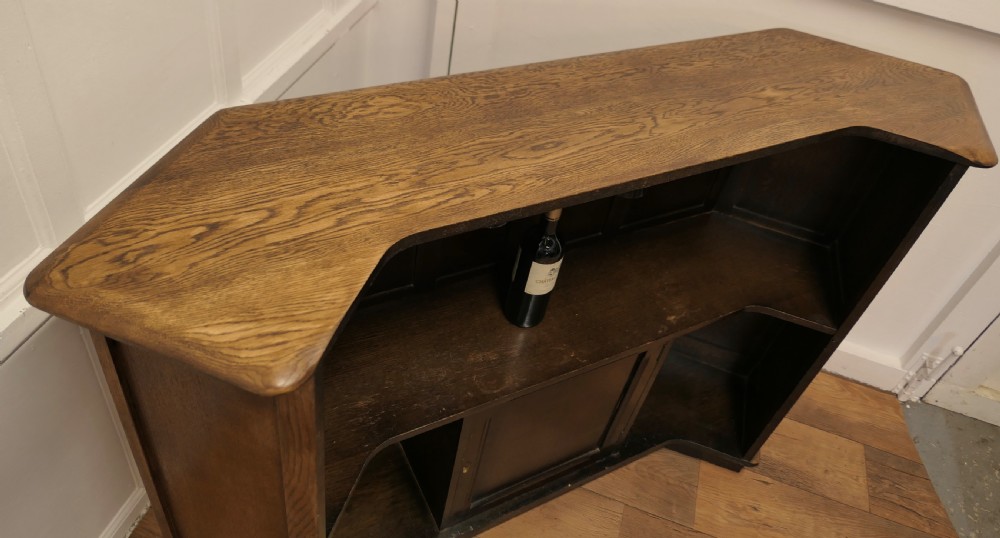 Arts and crafts Oak Hotel Restaurant Reception Hostess Counter, View X
