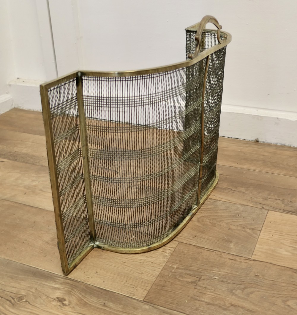 A Victorian Bowed Brass  Fire Guard View V