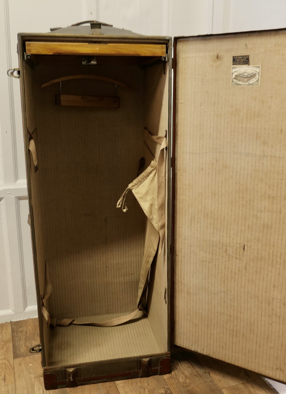 Gentleman’s Portmanteau, Steamer Trunk by Morits Madler,   View IX