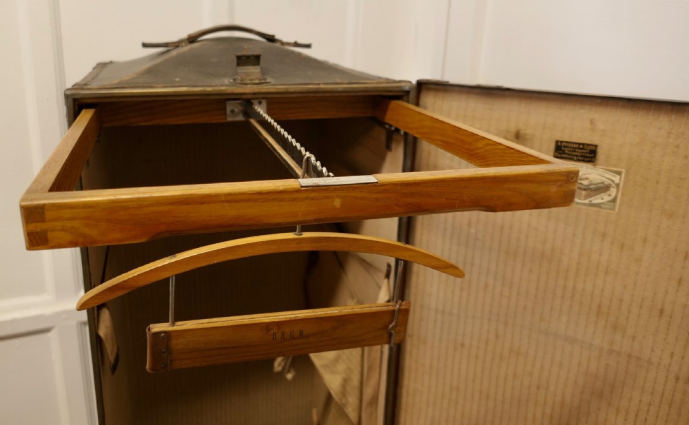 Gentleman’s Portmanteau, Steamer Trunk by Morits Madler,   View XI