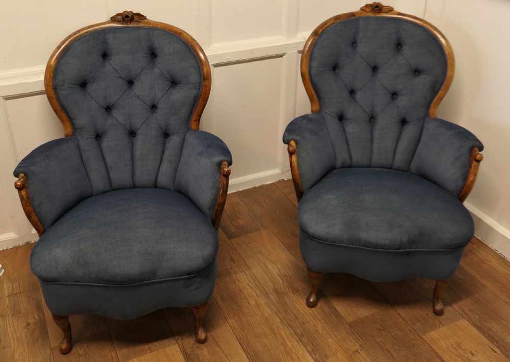 A Fine Quality Pair of French Walnut Button Back Salon Chairs View III