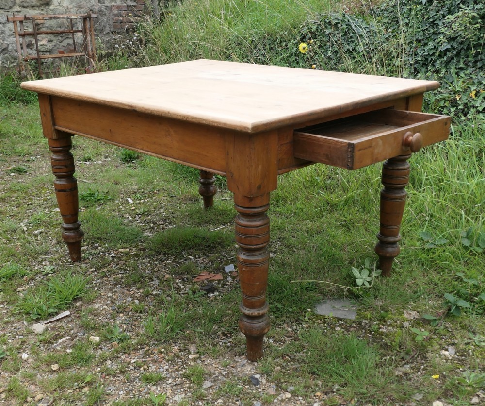 6 Seater Farmhouse Pine Table   View VI