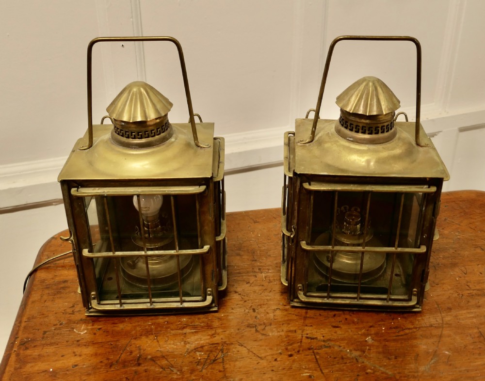 A Superb Pair of Brass Large Wall Lanterns, Carriage Lamps View X