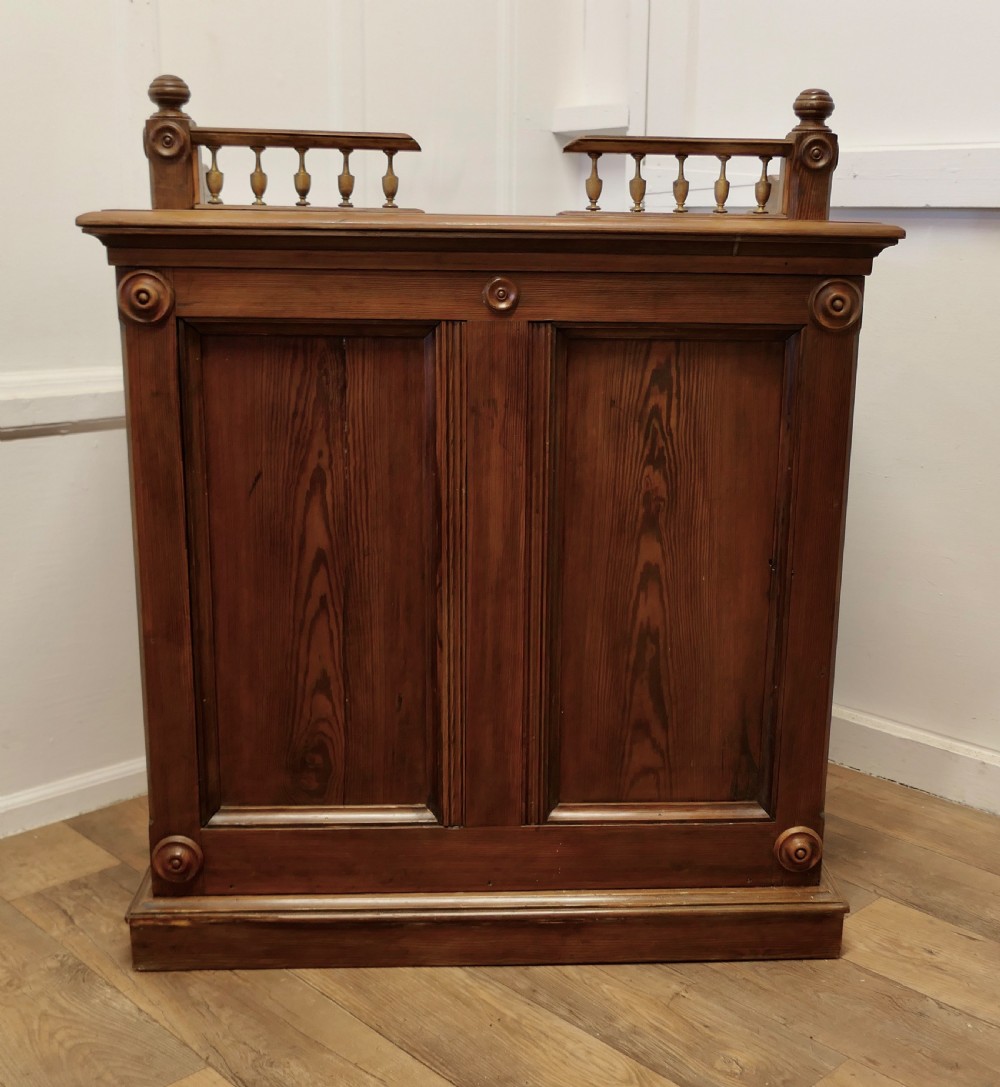 Pitch Pine Hotel Restaurant Reception Hostess Greeting Station, Greeter