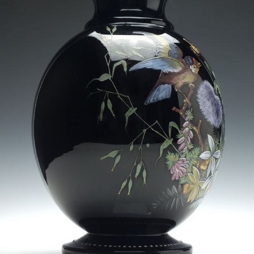 LARGE PAIR OF ENAMELLED 19TH CENTURY HARRACH BLACK GLASS VASES C1890 - ADDITIONAL PHOTO 4