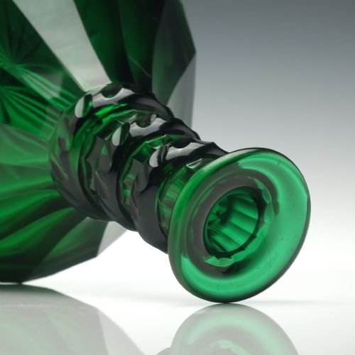 PAIR OF GEORGE V GREEN GLASS SHIP DECANTERS C1920 - ADDITIONAL PHOTO 4