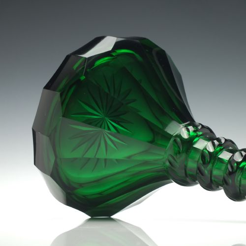 PAIR OF GEORGE V GREEN GLASS SHIP DECANTERS C1920 - ADDITIONAL PHOTO 5