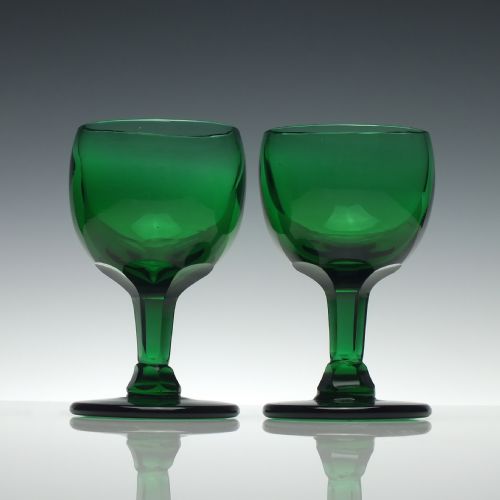 PAIR LATE 19TH CENTURY GREEN WINE GLASSES C1900 - ADDITIONAL PHOTO 1