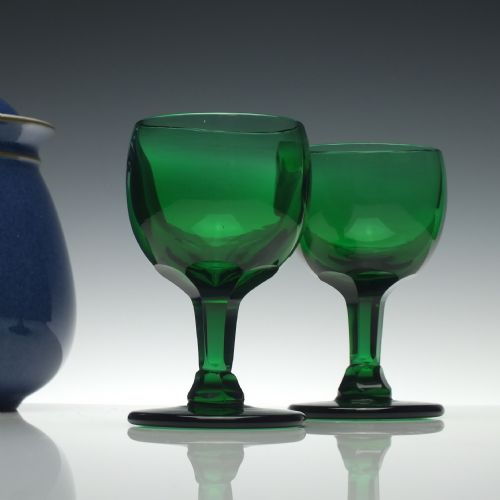 PAIR LATE 19TH CENTURY GREEN WINE GLASSES C1900 - ADDITIONAL PHOTO 2