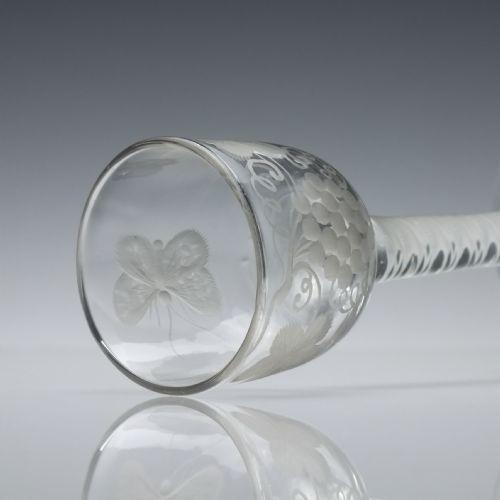 PAIR OF ENGRAVED GEORGIAN OPAQUE TWIST WINE GLASSES C1760 - ADDITIONAL PHOTO 7