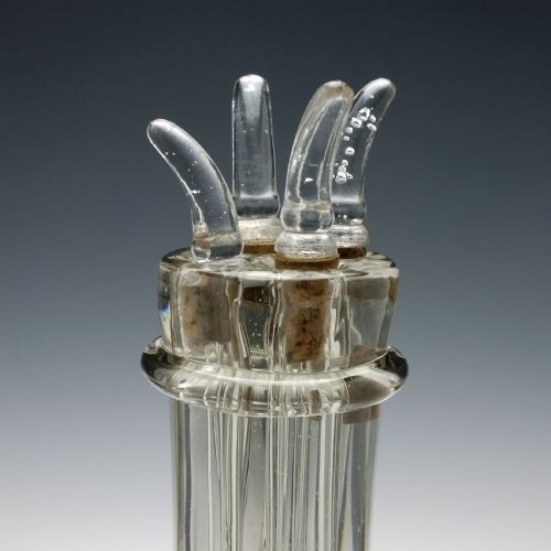 MID 19TH CENTURY SEGMENTED LIQUEUR DECANTER - ADDITIONAL PHOTO 4