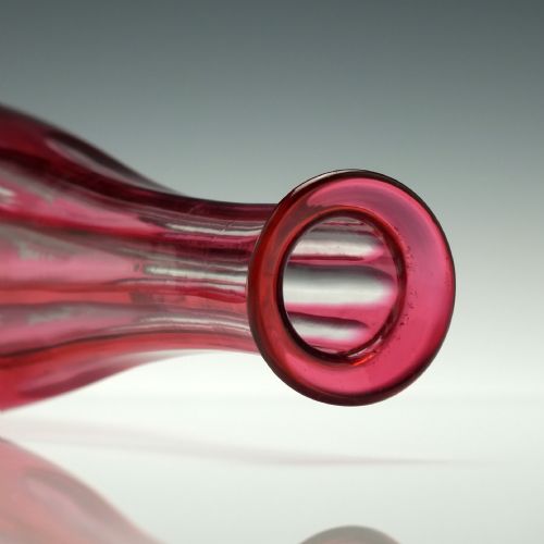 19TH CENTURY ENGRAVED CRANBERRY GLASS SERVING BOTTLE C1860 - ADDITIONAL PHOTO 8