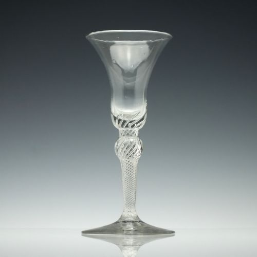 AN 18TH CENTURY AIR TWIST WINE GLASS C1750 - ADDITIONAL PHOTO 1