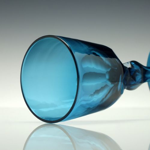 GEORGIAN PEACOCK BLUE WINE GLASS C1820 - ADDITIONAL PHOTO 5