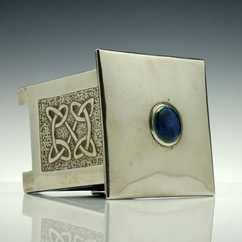 ARTS AND CRAFTS PEWTER BOX WITH RUSKIN STONE C1920 - ADDITIONAL PHOTO 4