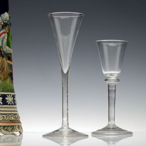 18TH CENTURY GEORGIAN TOASTING CHAMPAGNE GLASS C1740 - ADDITIONAL PHOTO 1
