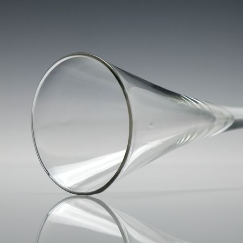 18TH CENTURY GEORGIAN TOASTING CHAMPAGNE GLASS C1740 - ADDITIONAL PHOTO 4