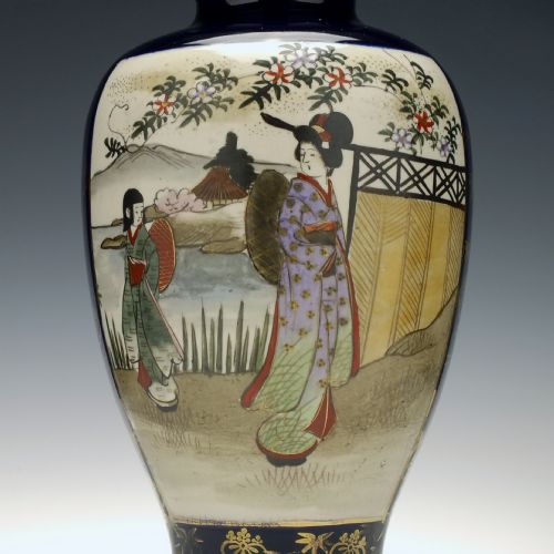 PAIR JAPANESE HAND PAINTED SATSUMA VASES C1900 - ADDITIONAL PHOTO 3