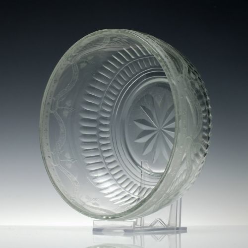 GEORGIAN ENGRAVED GLASS SERVING BOWL C1830 - ADDITIONAL PHOTO 3
